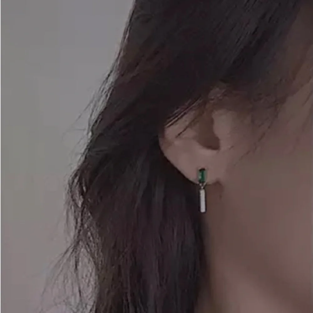 Emerald Rhinestone Earrings - Picture 2 of 6